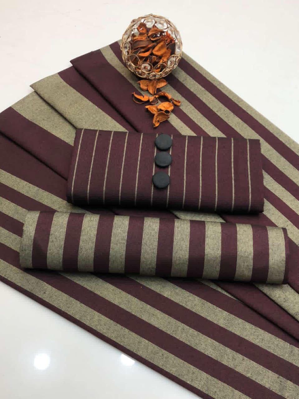 Khaadi Sussi 3 Piece Unstitched Suit with Velvet Strap Dupatta, Winter Collection ART-08 - Image 4