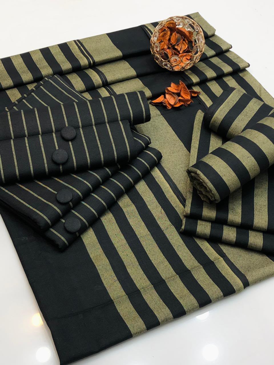 Khaadi Sussi 3 Piece Unstitched Suit with Velvet Strap Dupatta, Winter Collection ART-06 - Image 3